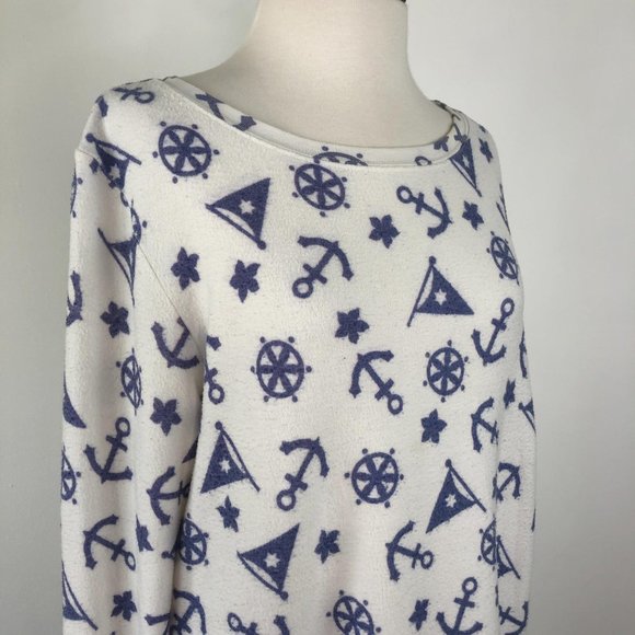 Wild Fox White Blue Nautical Anchor Ship Wheel Flag Graphic Pullover Sweater  | - Picture 2 of 11